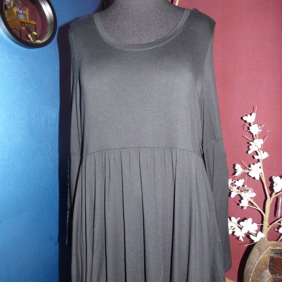 TORRID GOTH WICCA VAMP SUPER SOFT BLACK LACE BELL SLEEVE BABYDOLL TEE 2 2X 18 20 - Picture 2 of 15